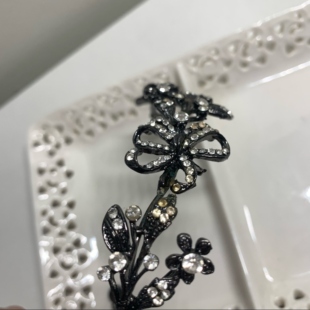 Vera Wang White - Garland Headband in Antique Crystal - Picture 6 of 11